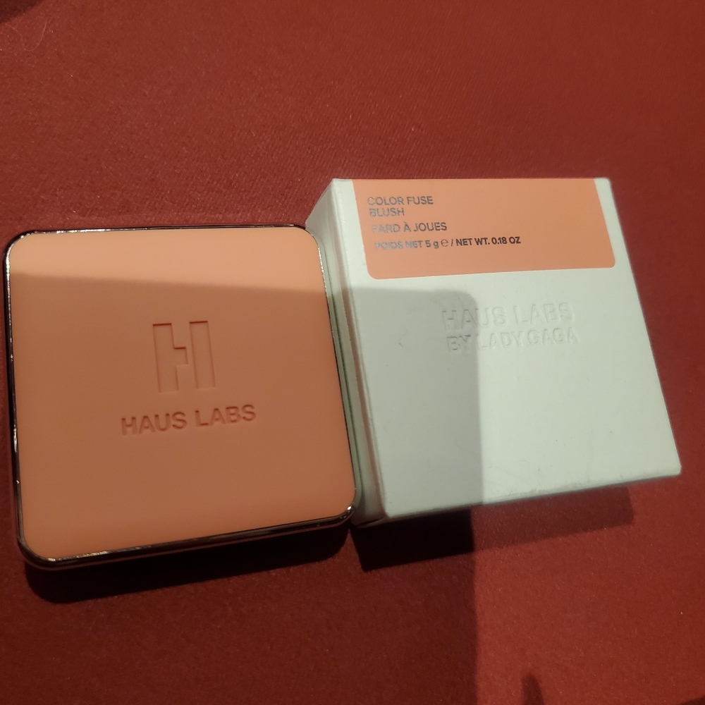 Haus Labs Talc-Free Blush W/ Frmnted Arnica POMELO PEACH. - Picture 6 of 7